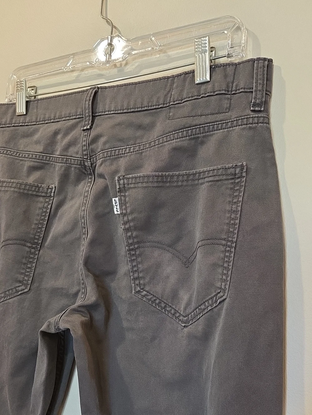 Levis Mens Chino Pants Charcoal Gray Straight Leg 13151-0083 32x32